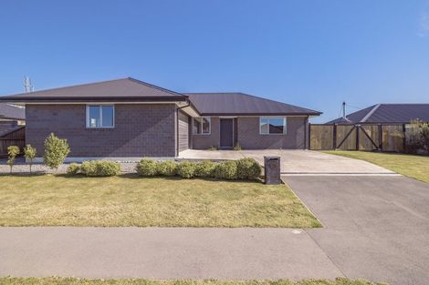 Photo of property in 15 Fairbairn Road, Rolleston, 7614