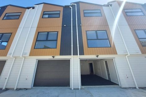 Photo of property in 1/10 Newington Road, Henderson, Auckland, 0612