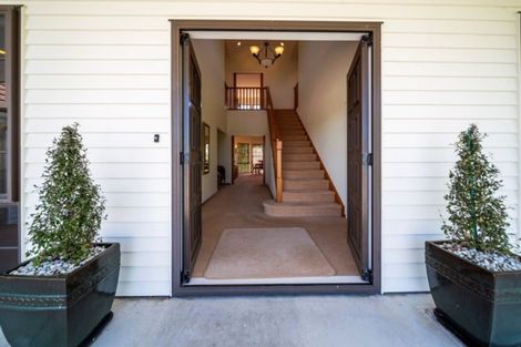 Photo of property in 335 Waihi Road, Hawera, 4673