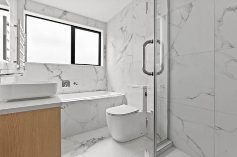 Photo of property in 5a Frontier Lane, Flat Bush, Auckland, 2019
