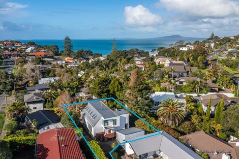 Photo of property in 21a Lyons Avenue, Murrays Bay, Auckland, 0630