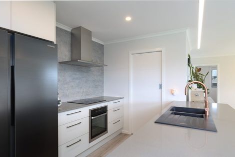 Photo of property in 66 Katania Heights, Brightwater, 7022
