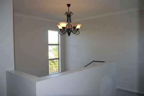 Photo of property in 4 Liscooly Place, Flat Bush, Auckland, 2019