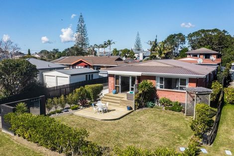 Photo of property in 1/6 Manuka Street, Orewa, 0931