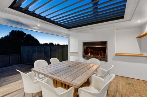 Photo of property in 201 Heta Road, Merrilands, New Plymouth, 4312