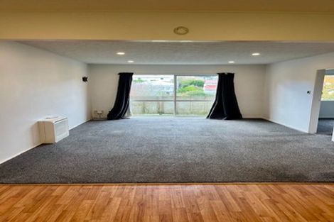 Photo of property in 2/159a Newlands Road, Newlands, Wellington, 6037