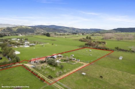 Photo of property in 103 Waikawa Beach Road, Manakau, Levin, 5573