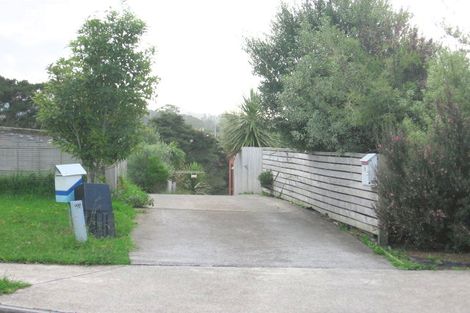 Photo of property in 28 Woodbank Drive, Glen Eden, Auckland, 0602