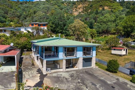 Photo of property in 68 Wairau Road, Picton, 7220