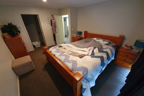 Photo of property in 13 Dovey Place, Massey, Auckland, 0614