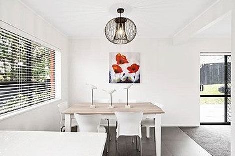 Photo of property in 303a/2 Great North Road, Henderson, Auckland, 0612