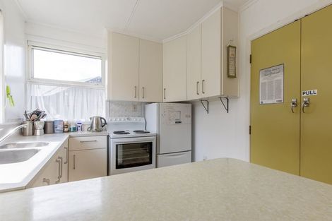 Photo of property in 69 Te Herekiekie Street, Turangi, 3334