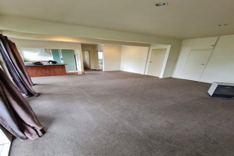 Photo of property in 16 De Val Drive, Titirangi, Auckland, 0604