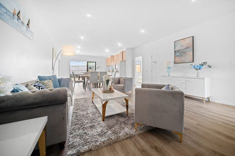 Photo of property in 4b Tidal Road, Karaka, Papakura, 2113