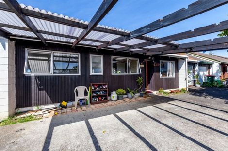 Photo of property in 3/1 Gatman Street, Birkdale, Auckland, 0626