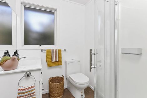 Photo of property in 25 Waari Avenue, Sunnyvale, Auckland, 0612