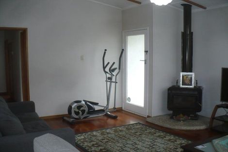 Photo of property in 50 Divich Avenue, Te Atatu South, Auckland, 0610