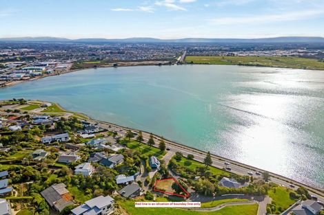 Photo of property in 4 The Brae, Mount Pleasant, Christchurch, 8081