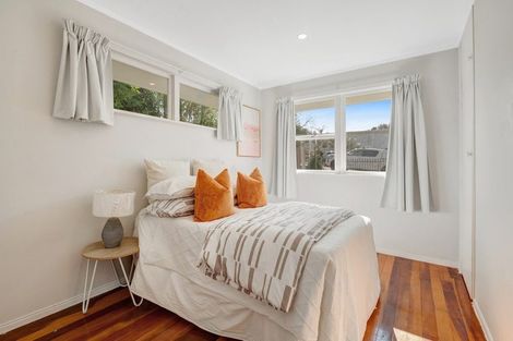 Photo of property in 3 Gladys Avenue, Glenfield, Auckland, 0629