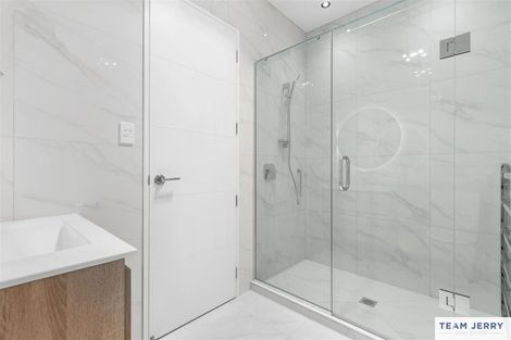 Photo of property in 13 Kuaha Road, Massey, Auckland, 0614