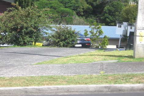Photo of property in 2/8 Fernlea Rise, Bayview, Auckland, 0629