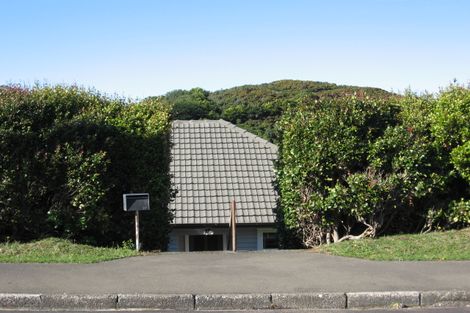 Photo of property in 27 Spenmoor Street, Newlands, Wellington, 6037