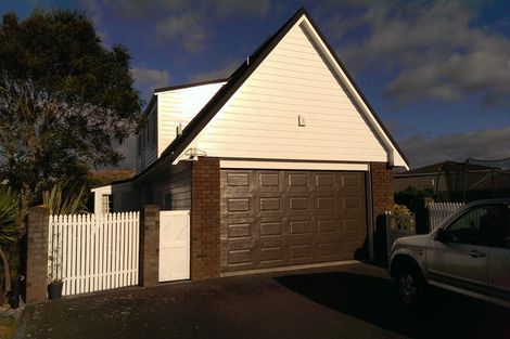 Photo of property in 22 Ronald Woolf Place, Churton Park, Wellington, 6037