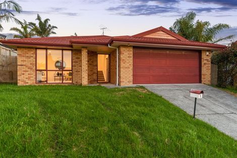 Photo of property in 5 Marbella Crescent, Oteha, Auckland, 0632