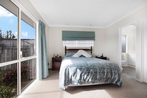 Photo of property in 53 Joseph Banks Drive, Whitby, Porirua, 5024