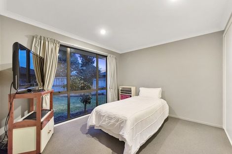 Photo of property in 8 Somerton Drive, Huntington, Hamilton, 3210