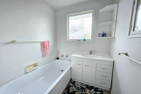 Photo of property in 1/203 Main North Road, Redwood, Christchurch, 8051