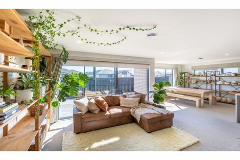 Photo of property in 16 Torbeg Lane, Broomfield, Christchurch, 8042