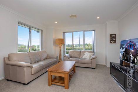 Photo of property in 43 Pitoitoi Drive, Riverhead, 0820