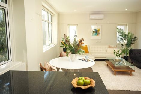 Photo of property in Fountain Court, 13/48 Oriental Parade, Oriental Bay, Wellington, 6011