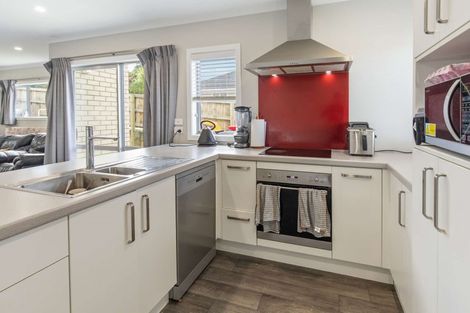Photo of property in 120u2 Mahoe Street, Melville, Hamilton, 3206