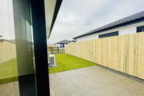 Photo of property in 7 Oakvale Lane, Halswell, Christchurch, 8025