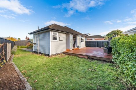 Photo of property in 5a Ayr Place, Hokowhitu, Palmerston North, 4410