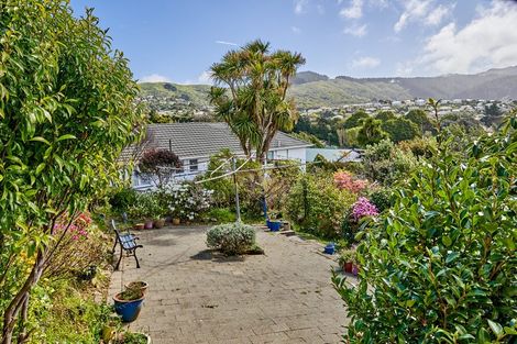 Photo of property in 2 Ryan Grove, Tawa, Wellington, 5028