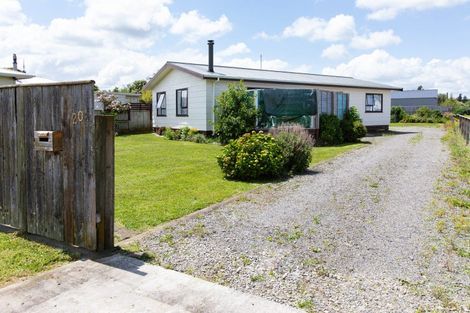 Photo of property in 20 Ross Street, Woodville, 4920