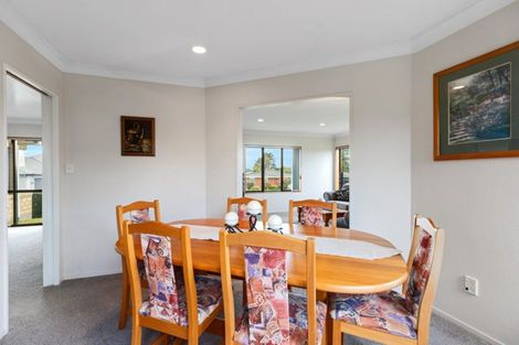 Photo of property in 2 Burnt Oak Drive, Pyes Pa, Tauranga, 3112
