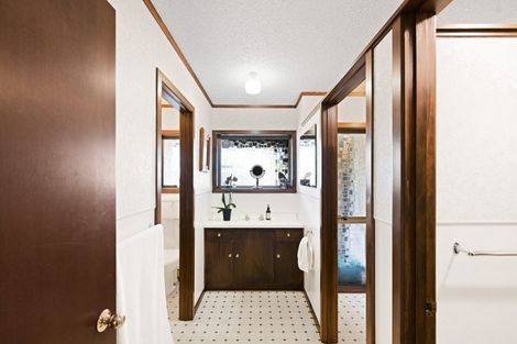 Photo of property in 16 Wilfred Street, St Andrews, Hamilton, 3200