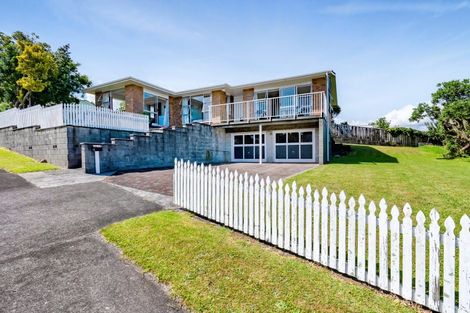 Photo of property in 16 Darwin Crescent, Spotswood, New Plymouth, 4310