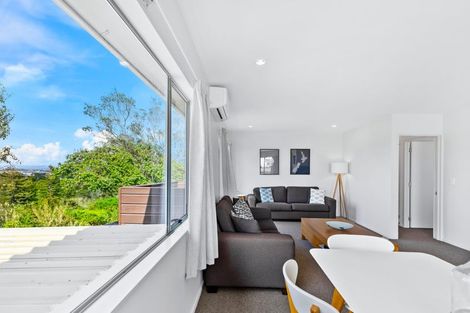 Photo of property in 1/1032 East Coast Road, Fairview Heights, Auckland, 0630