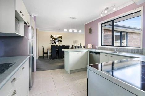 Photo of property in 4 Four Oaks Place, Pukekohe, 2120