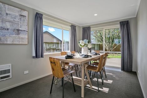 Photo of property in 12 Brancaster Place, Cambridge, 3434