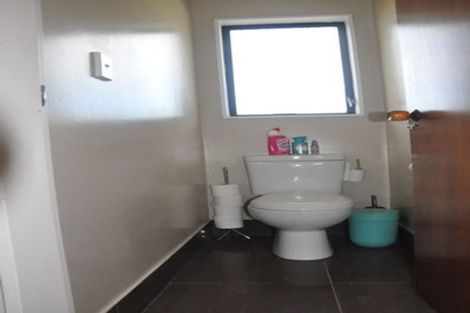 Photo of property in 33 Nassau Avenue, Grenada North, Wellington, 5028