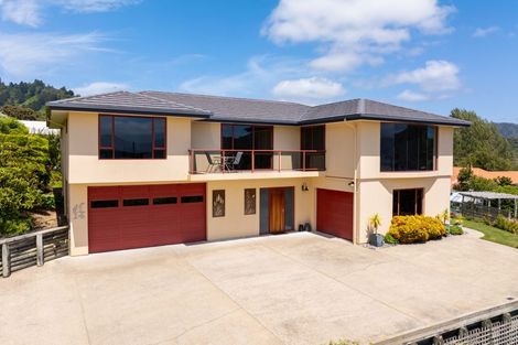 Photo of property in 14 Moana View Road, Waikawa, Picton, 7220