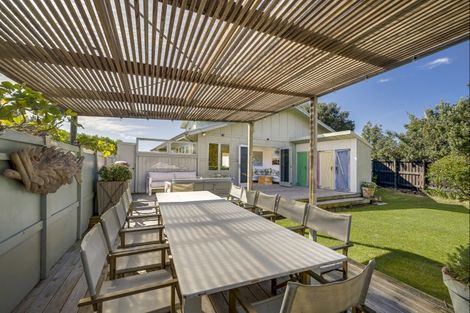 Photo of property in 10 Moori Road, Waimarama, 4294