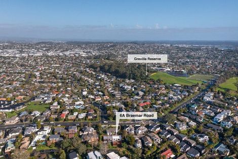 Photo of property in 1/193 East Coast Road, Castor Bay, Auckland, 0620