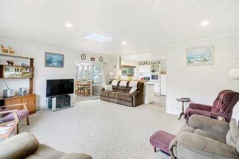 Photo of property in 7a Lillian Place, Orewa, 0931